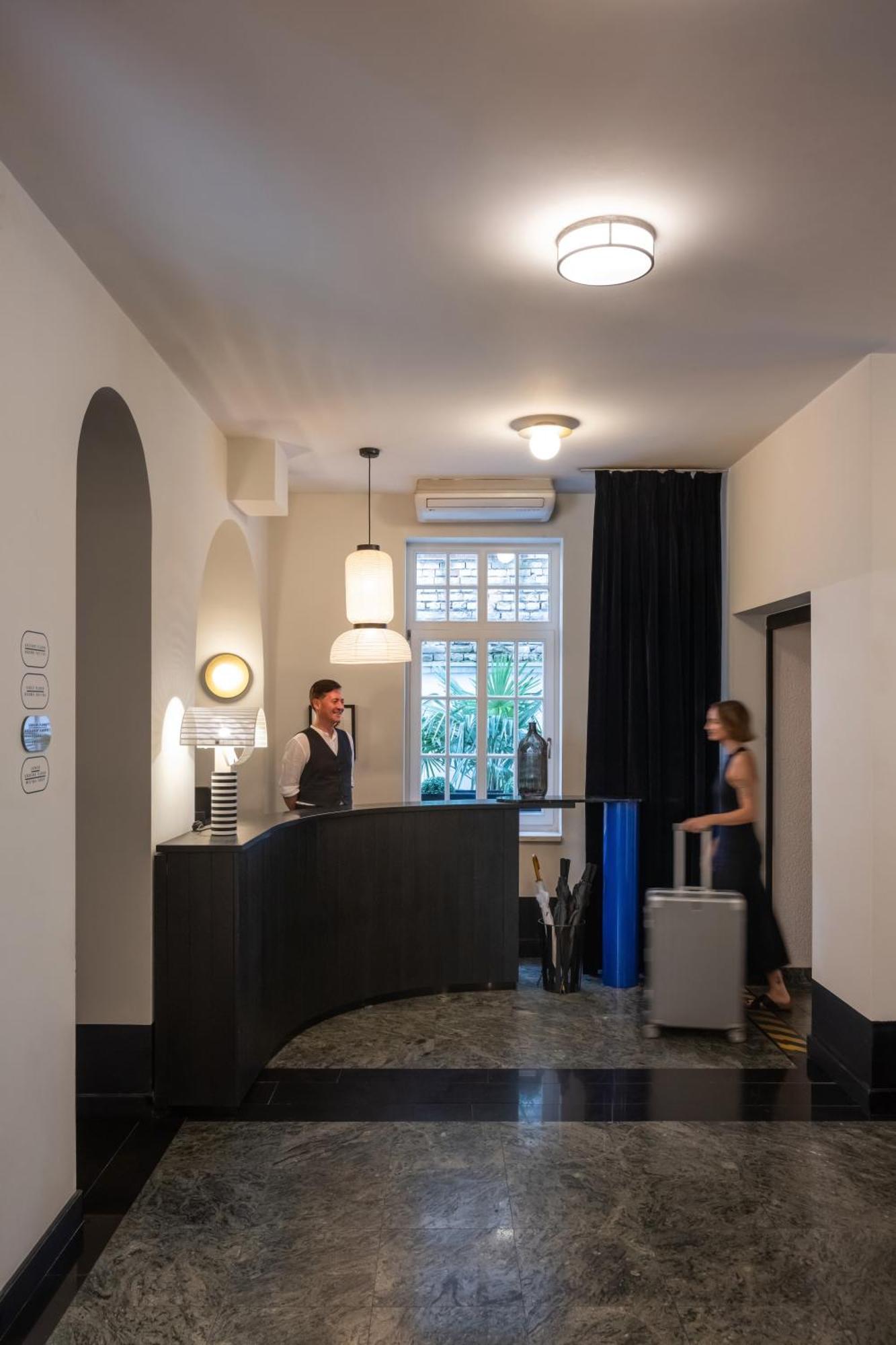 Pavilion Boutique Hotel Belgrad Exteriör bild