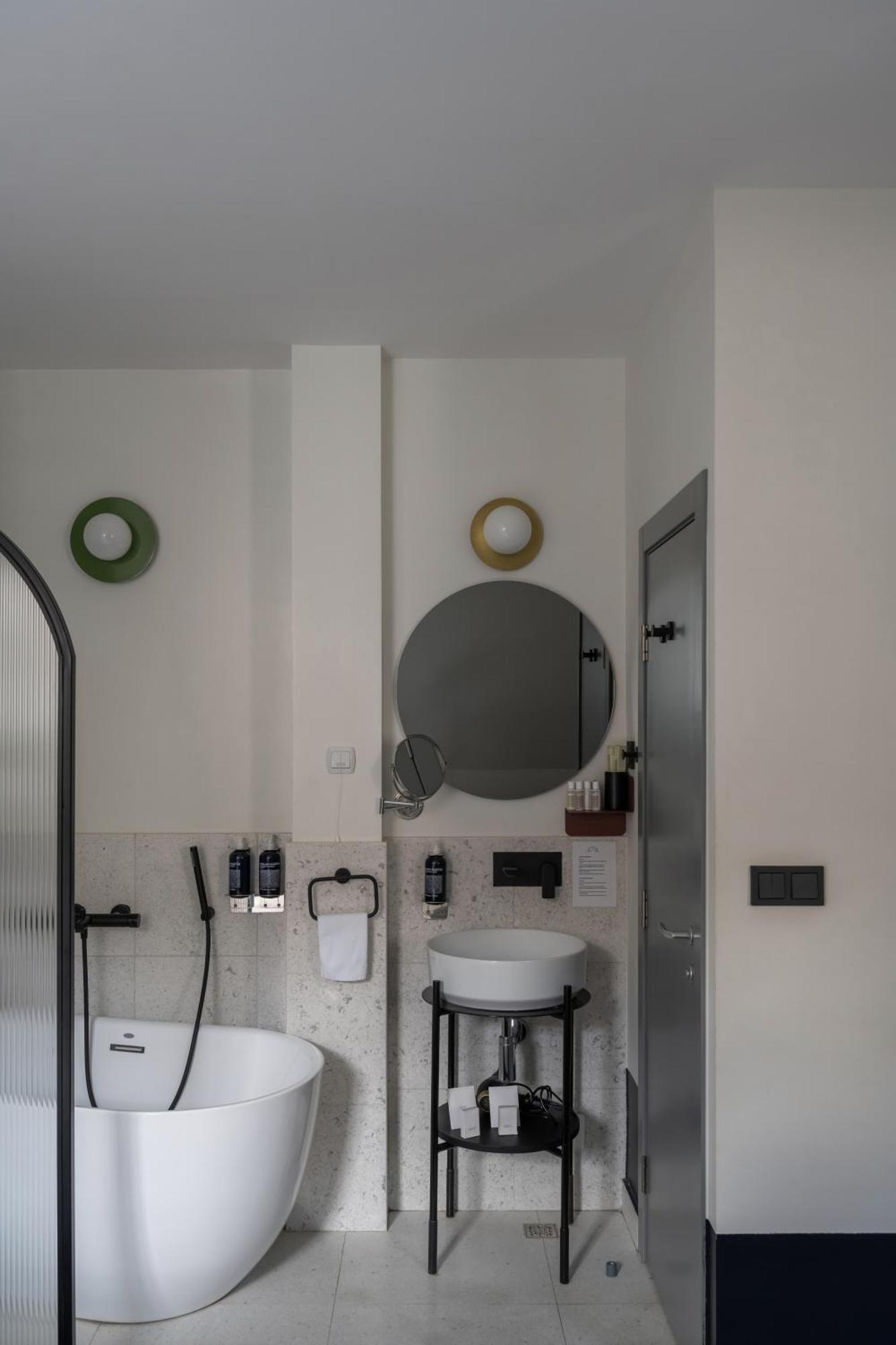 Pavilion Boutique Hotel Belgrad Exteriör bild